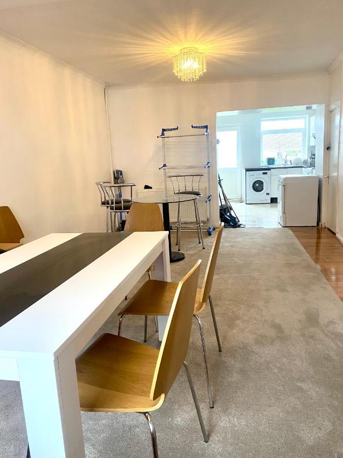 Ferienwohnung Single Bed In A Peaceful House In Morriston Exterior foto
